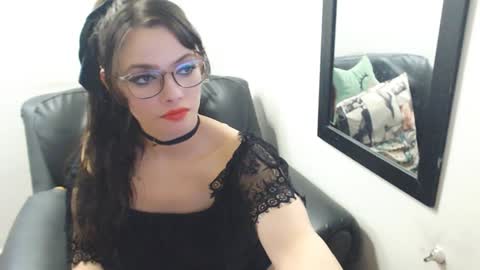 Snapshot of meghan_cherrys chatting on 01/10/25, 08:18 meghan online show from 01/10/25, 08:18