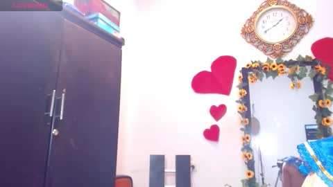  MEGHAN  online show from 10/28/25, 06:10