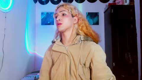 meghan_devil_ online show from 12/22/25, 06:21