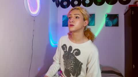 meghan_devil_ online show from 12/23/25, 07:50