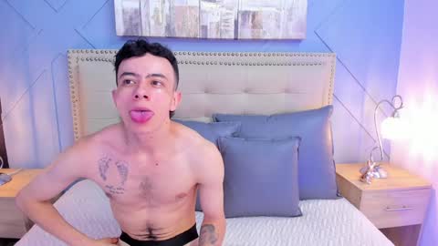 Snapshot of meghan_loghan chatting on 01/17/25, 12:10 Megan and logan online show from 01/17/25, 12:10