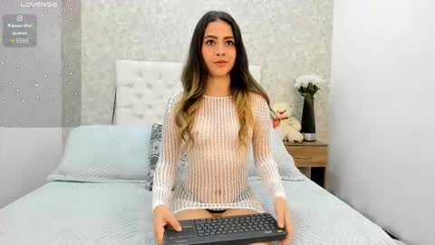 Snapshot of meghansamuels chatting on 10/24/25, 05:42 meghansamuels online show from 10/24/25, 05:42