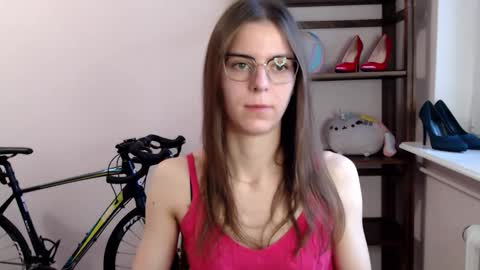 Megi online show from 12/14/25, 07:36