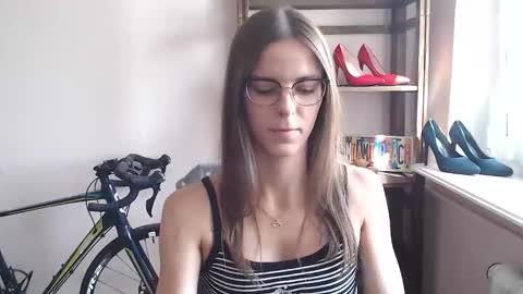 Snapshot of megi_erotic chatting on 05/04/26, 01:29 Megi online show from 05/04/26, 01:29