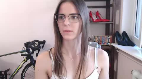 Snapshot of megi_erotic chatting on 05/24/26, 06:46 Megi online show from 05/24/26, 06:46