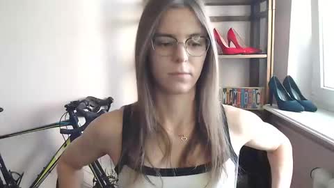 Snapshot of megi_erotic chatting on 06/06/26, 06:29 Megi online show from 06/06/26, 06:29