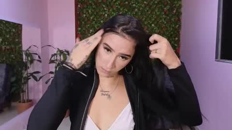 Mei online show from 02/02/26, 12:15