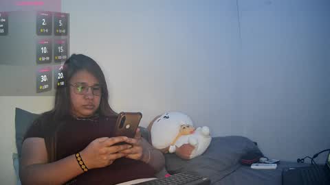 mei chang online show from 12/18/24, 03:04