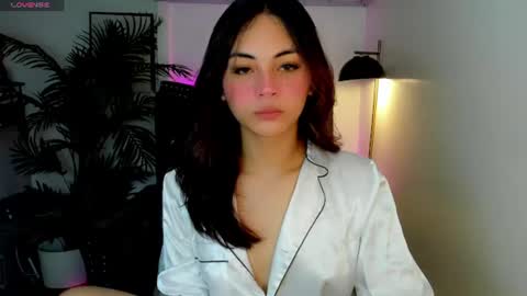 Snapshot of meiluxe chatting on 06/16/26, 10:07 meiluxe online show from 06/16/26, 10:07