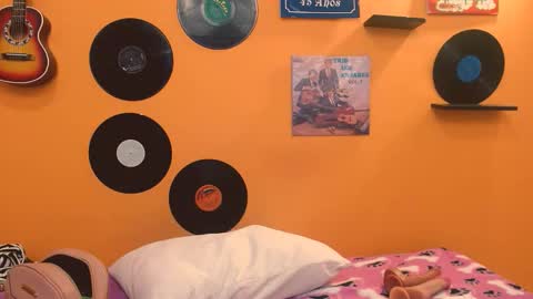 MEIS online show from 12/02/25, 02:17