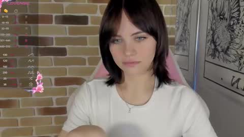 Snapshot of mekepo chatting on 10/13/25, 03:01 Katie  Payne online show from 10/13/25, 03:01