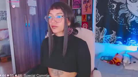 Melissa  -  -  Please help me to reach 100 thumbs up online show from 11/07/25, 02:17