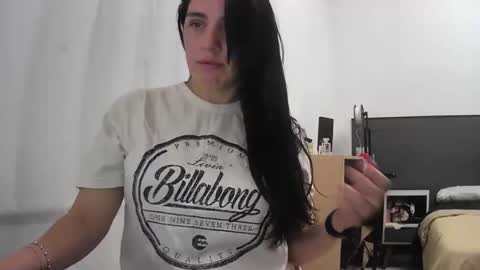 mel_stron online show from 01/18/26, 02:48