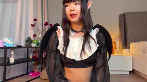 Melana online show from 10/31/25, 11:33