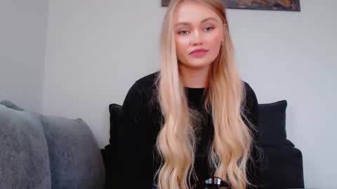 Melania online show from 12/05/25, 12:14