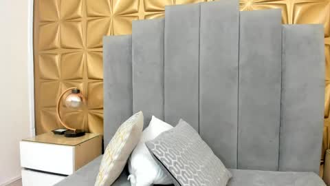 Melani online show from 04/16/26, 01:45