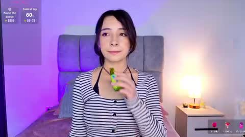 Snapshot of melanie__hills chatting on 06/25/26, 11:37 Melanie online show from 06/25/26, 11:37