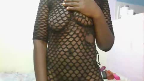 melanie_bae1 online show from 05/04/26, 05:09