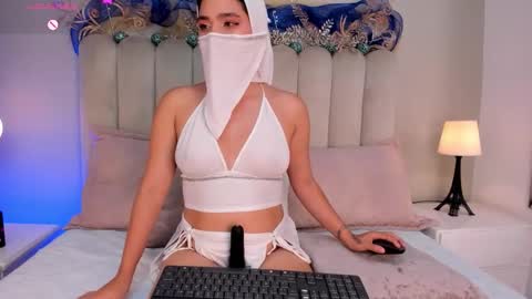 Melanie online show from 12/02/25, 06:47