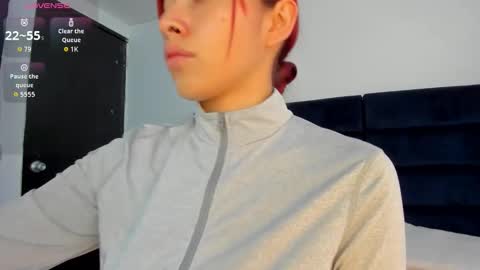 Snapshot of melanie_roux_ chatting on 12/02/25, 12:32 Melanie roux online show from 12/02/25, 12:32