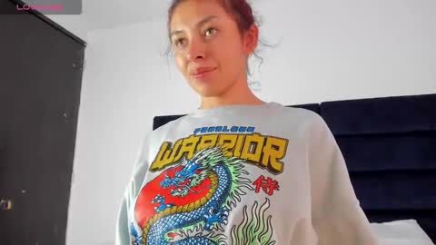 Melanie roux  online show from 02/07/26, 12:09