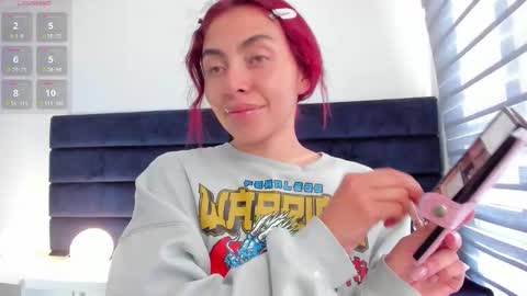 Melanie roux  online show from 03/04/26, 12:11