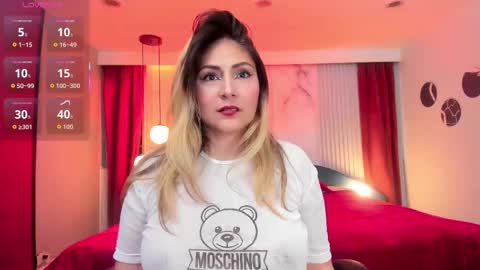 Snapshot of melanie_silver_ chatting on 09/29/25, 09:30 Melanie online show from 09/29/25, 09:30