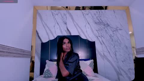 Snapshot of melanie_st4r chatting on 12/05/25, 07:28 MELANIE online show from 12/05/25, 07:28