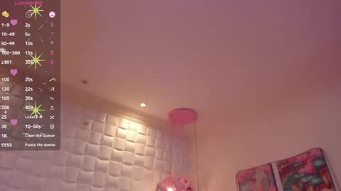 Snapshot of melaniegrayx chatting on 06/19/26, 02:43 melaniegrayx online show from 06/19/26, 02:43