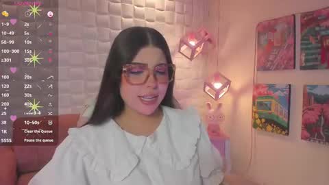 Snapshot of melaniegrayx chatting on 07/01/26, 02:07 melaniegrayx online show from 07/01/26, 02:07