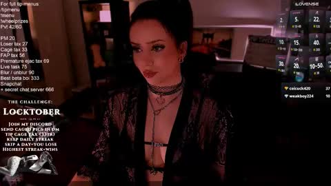 Snapshot of melanielipps chatting on 10/05/25, 03:21 Melanie online show from 10/05/25, 03:21