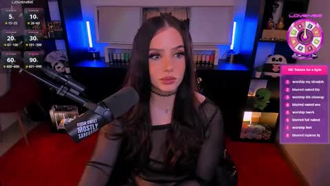 Snapshot of melanielipps chatting on 11/17/25, 06:24 Melanie online show from 11/17/25, 06:24