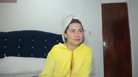 Melanie Parker online show from 04/22/26, 01:52