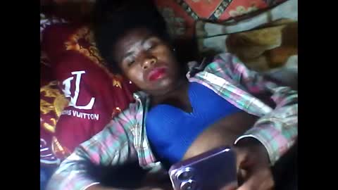 melanih online show from 10/23/25, 06:34