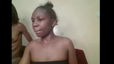 Snapshot of melanin_bae chatting on 10/17/25, 07:55 Baby online show from 10/17/25, 07:55