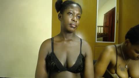 Snapshot of melanin_bae chatting on 10/30/25, 08:09 Baby online show from 10/30/25, 08:09