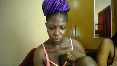 Snapshot of melanin_bae chatting on 11/11/25, 06:46 Baby online show from 11/11/25, 06:46