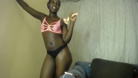 Snapshot of melanin_bae chatting on 11/27/25, 07:05 Baby online show from 11/27/25, 07:05