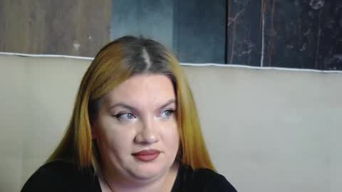 melanniebrown online show from 12/22/25, 07:05