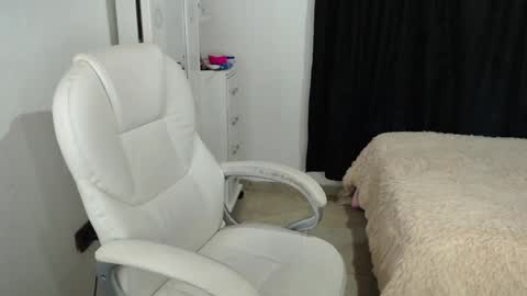 Snapshot of melanniegarzon chatting on 02/04/25, 04:50 Melannie online show from 02/04/25, 04:50