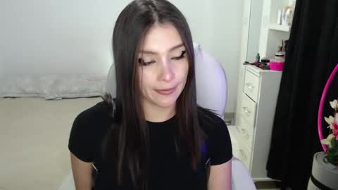Snapshot of melanniegarzon chatting on 10/04/25, 07:01 Melannie online show from 10/04/25, 07:01