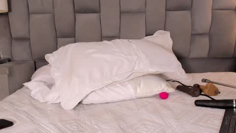 MelanyLuv online show from 12/08/24, 01:02