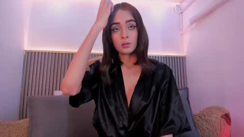 melany_hoffman online show from 11/23/25, 08:30