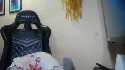 melany online show from 02/23/25, 01:02