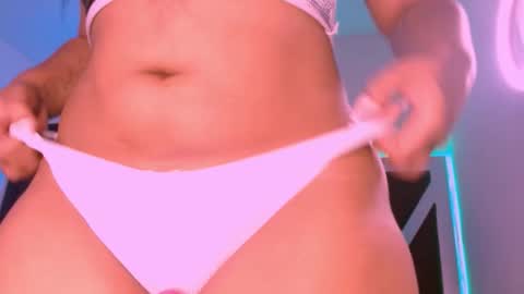 melany tylor online show from 02/25/26, 04:44