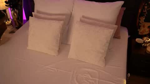 Mellanya online show from 03/22/26, 05:00