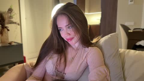 Snapshot of melanybunny chatting on 12/09/24, 04:05 Adel online show from 12/09/24, 04:05