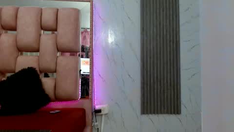 Snapshot of melanysommers chatting on 02/19/26, 11:12 MelanySommers online show from 02/19/26, 11:12