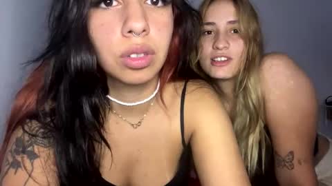 Valentina y Melissa online show from 04/15/26, 10:54