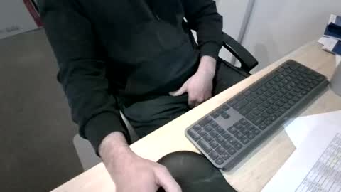 Snapshot of melbguy_075 chatting on 07/15/26, 06:51 melbguy_075 online show from 07/15/26, 06:51